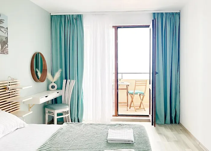 Infinity Blue Apartment-complex Carpe Diem - Free Parking * בלצ'יק