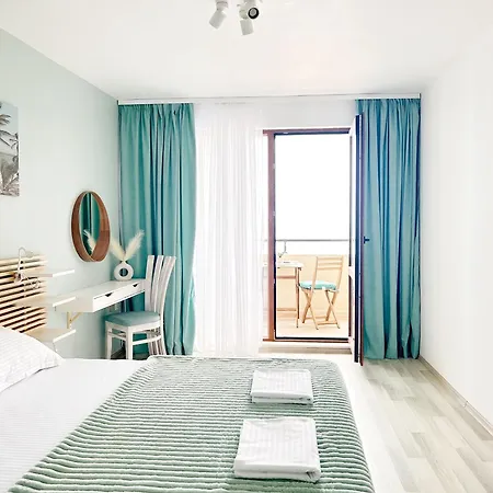 Infinity Blue Apartment-complex Carpe Diem - Free Parking * Балчик