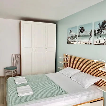 Infinity Blue Apartment-complex Carpe Diem - Free Parking