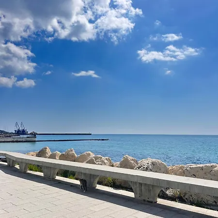 Infinity Blue Apartment-complex Carpe Diem - Free Parking