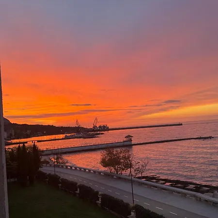 Daire Infinity Blue Apartment-complex Carpe Diem - Free Parking